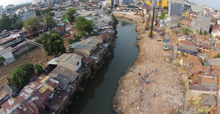Kampung Pulo Settlement, source: news.detik.com, 2017
